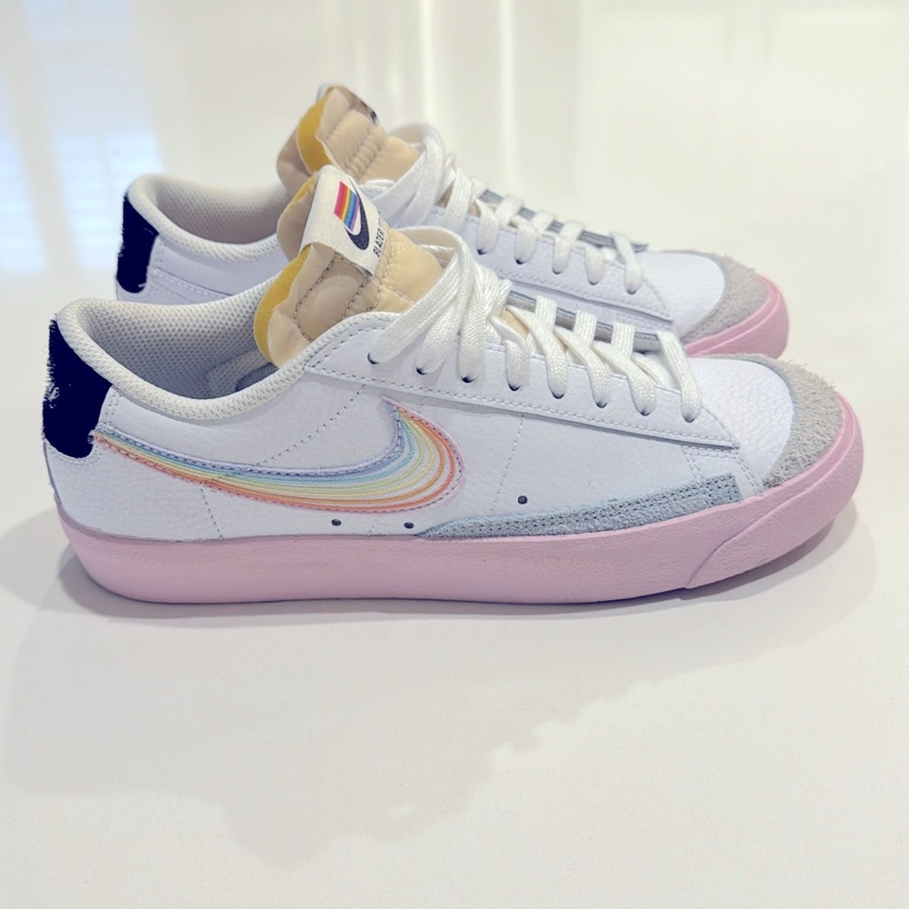Nike Blazer Low 77 Be True, size 7